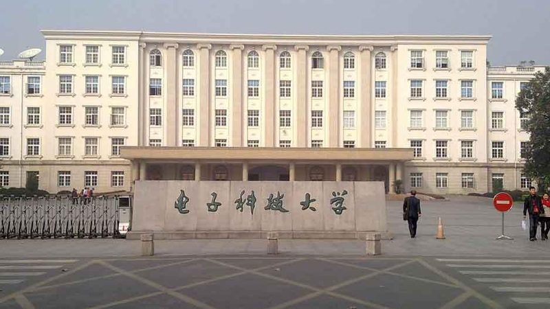 揭秘：PCB电路板收费标准，一平方背后的考量因素